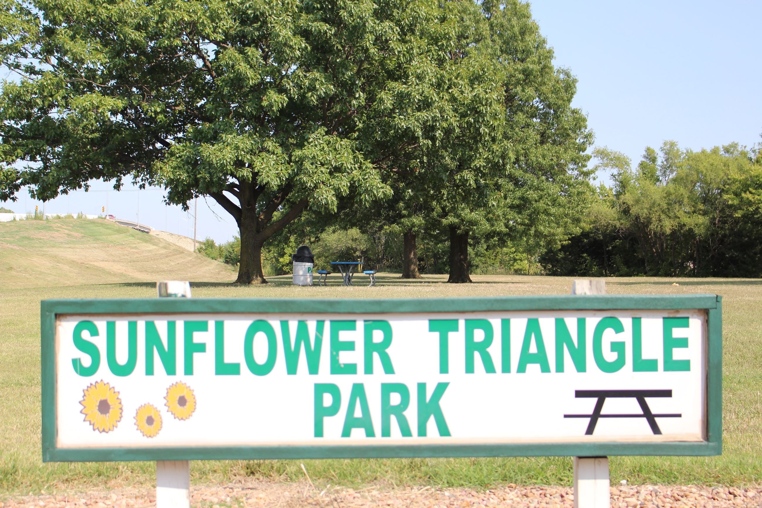 SunflowerTrianglePark_2017